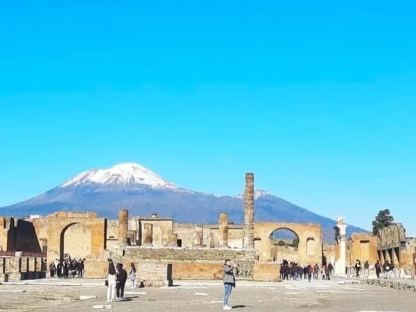 Pompeii with an archeologist: 3 hours Private Walking Tour.